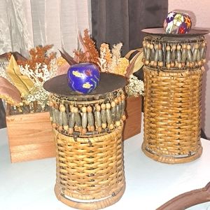 2 Candle Holders & 2 Flower Decorations
